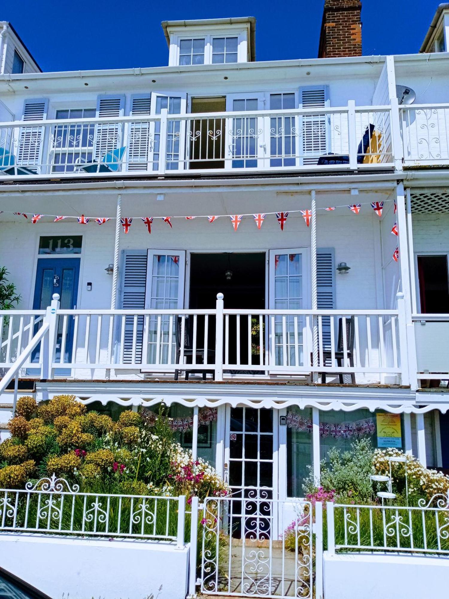 Beachfront Studio Apartment Felixstowe Εξωτερικό φωτογραφία